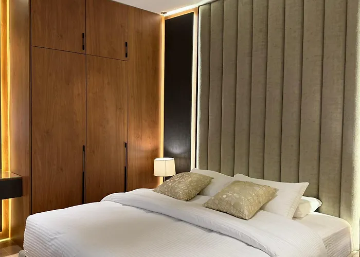 The Elegance Rooms